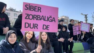 Bursa’da akran zorbalığına karşı tek ses oldular