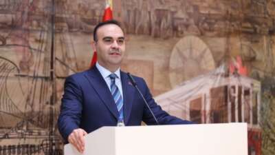 Bakan Kacır, Cumhurbaşkanlığı Dolmabahçe Ofisi’nde İtalyan Bakan Urso ile görüştü
