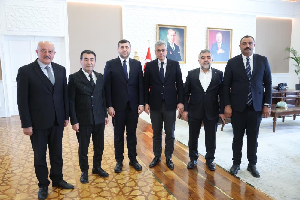 MHP heyetinden Ankara’ya çıkarma MHP heyetinden Ankara’ya çıkarma