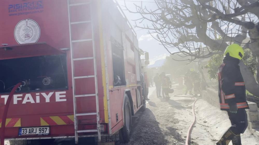 Mersin’de evde çıkan yangın korkuttu Mersin’de evde çıkan yangın korkuttu