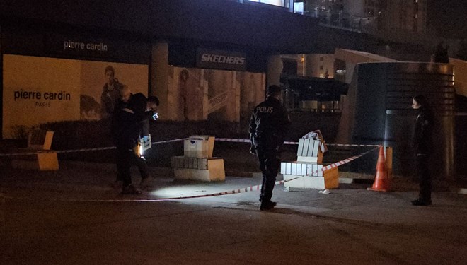 Eski sevgilisini, annesini ve kız kardeşini bıçakladı