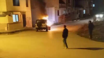 Bursa’da lüks cip alev alev yandı
