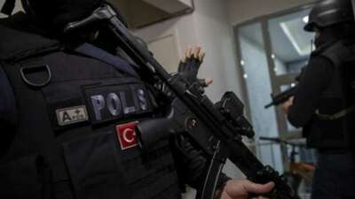 Yasa dışı silah imalatı yapan çeteye operasyon