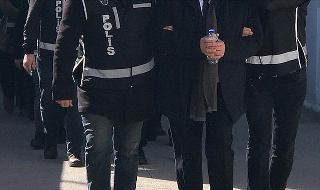 Vatandaşın banka hesaplarını boşaltan şebeke çökertildi: 7 gözaltı Vatandaşın banka hesaplarını boşaltan şebeke çökertildi: 7 gözaltı