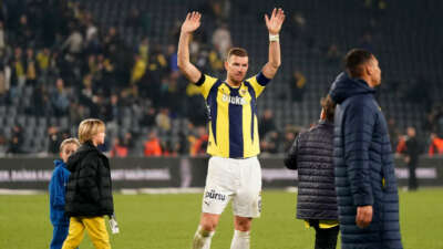Fenerbahçe’de Dzeko şoku!