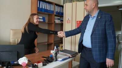 Başkan Bekir Aydın, belediye personeliyle bayramlaştı