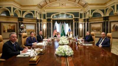 ABD-Rus heyetlerinin görüşmesi Riyad’da başladı
