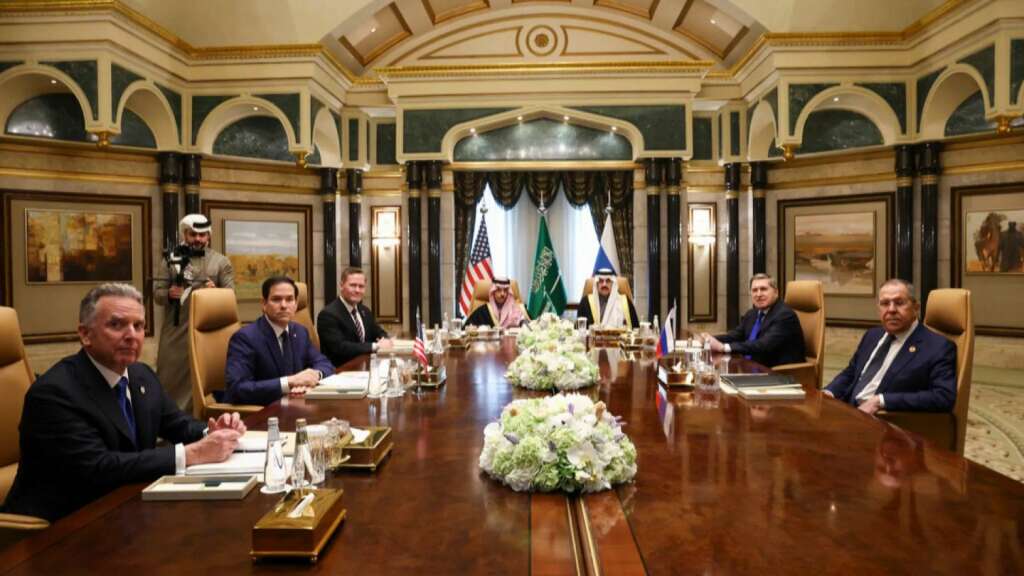 ABD-Rus heyetlerinin görüşmesi Riyad’da başladı
