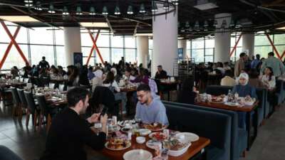BUÜ’lü uluslararası öğrenciler bayramı hocalarıyla kutladı