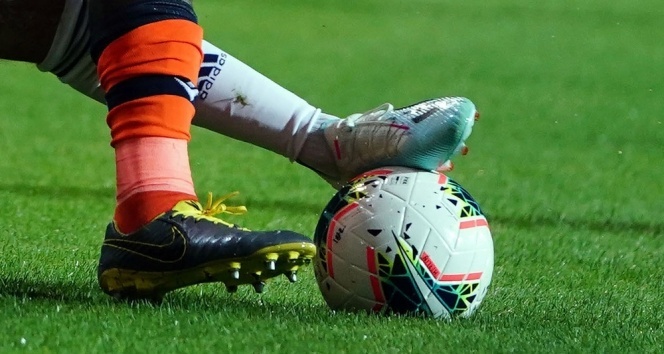 IFAB adımı attı! Futbol kuralları değişiyor
