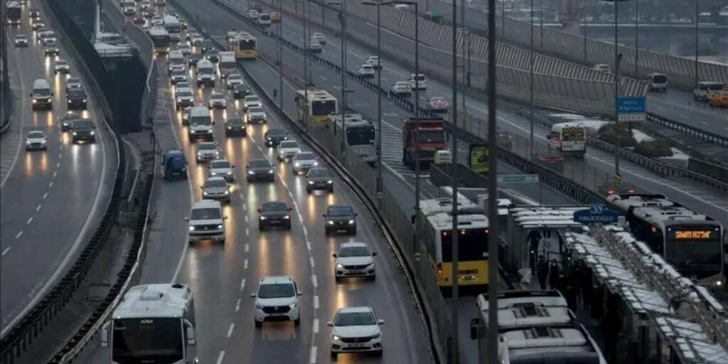 Saraçhane’ye dayanışma ablukası: Bazı yollar trafiğe kapatıldı