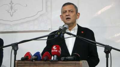 CHP Genel Başkanı Özel: İstanbul Üniversitesi yetkisi olmadığı halde diplomayı iptal etti