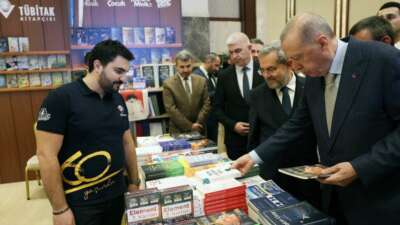 Cumhurbaşkanı Erdoğan, kitap fuarını ziyaret etti
