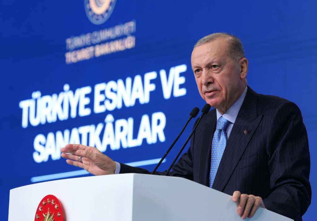 Cumhurbaşkanı Erdoğan’dan esnafa müjde: Esnaf ve sanatkar kredi limitini 1 milyon liraya yükseltiyoruz”