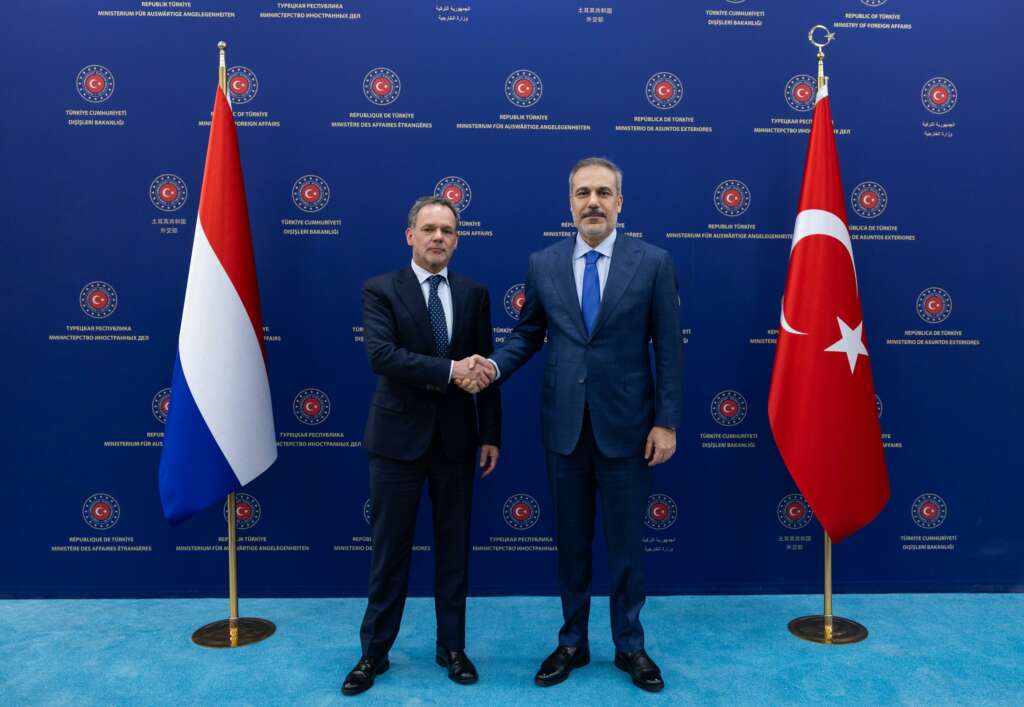 Dışişleri Bakanı Fidan, Hollandalı mevkidaşı Veldkamp ile bir araya geldi Dışişleri Bakanı Fidan, Hollandalı mevkidaşı Veldkamp ile bir araya geldi