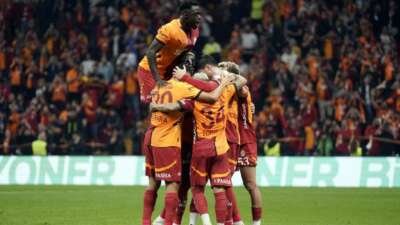 Galatasaray, Fenerbahçe ile puan farkını maç fazlasıyla 10’a çıkardı