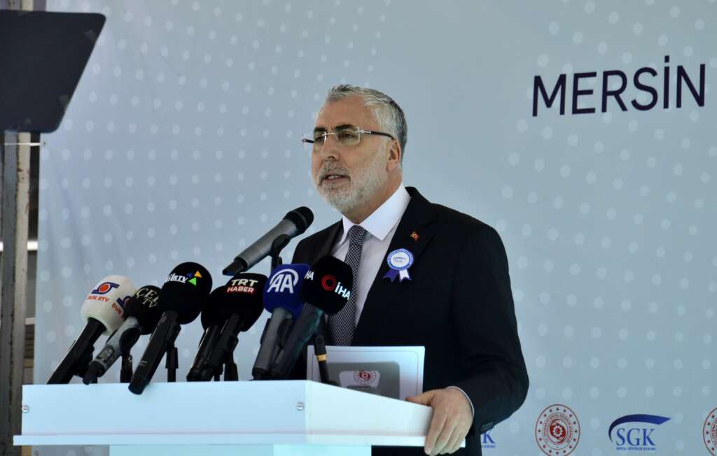 Çalışma ve Sosyal Güvenlik Bakanı Işıkhan: “Hakaret asla ama asla bir hak, özgürlük değildir”