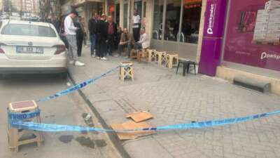 Hasmı için silahına sarıldı, kendini yaraladı