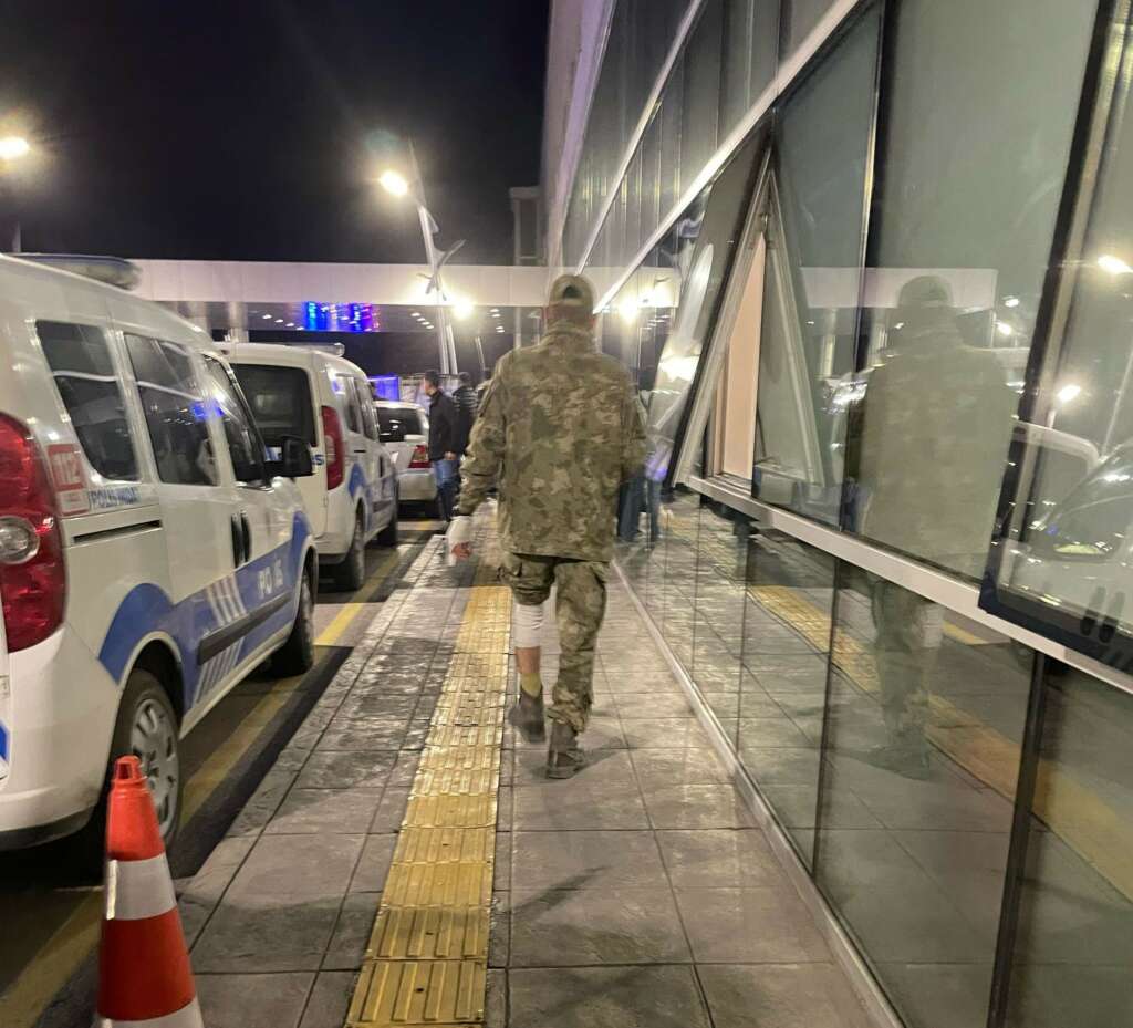 Askeri kışlada eğitim gören Somali uyruklu askerler arasında maç kavgası: 24 yaralı