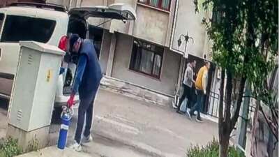 KOAH hastasına ait oksijen tüpünü hurdacı almış