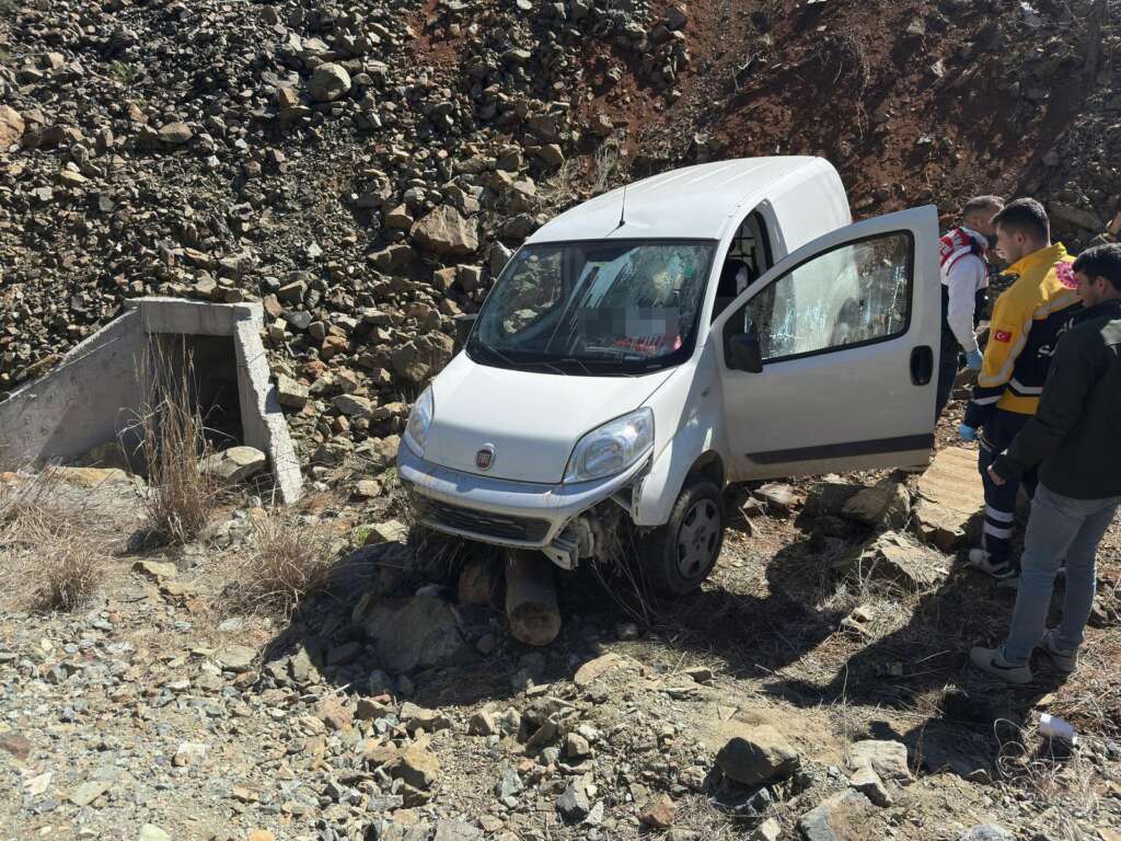 Bursa’da trafik kazası can aldı! Şarampole yuvarlanan sürücü hayatını kaybetti