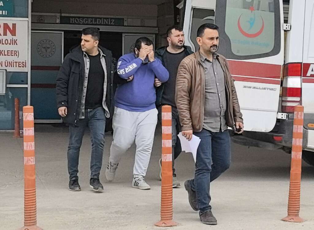 Bursa’da 11 kişiyi 2 milyon lira dolandıran şahıs kıskıvrak yakalandı