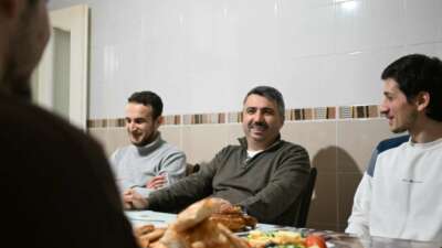 Başkan Yılmaz sahuru gençlerle yaptı