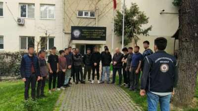 Bursa’da kaçak göçmenleri çalıştırdığı tespit edilen 2 şüpheli yakalandı