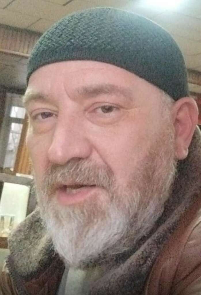 Denizde aranıyordu, camide namaz kılarken bulundu