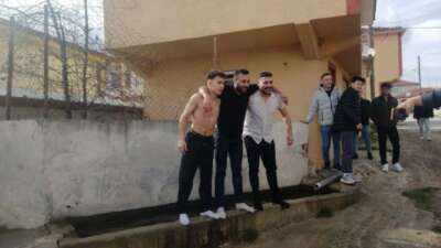 Bayram namazına gelmeyenlere ‘sulu’ şaka