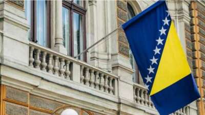 Bosna Hersek Anayasa Mahkemesi ayrılıkçı yasaların yürürlüğünü durdurma kararı aldı