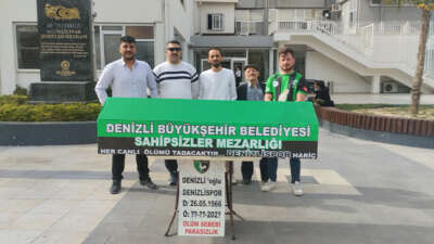 Denizlispor taraftarlarından tabutlu eylem