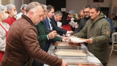 Osmangazi Belediyesi Panayır’da iftar sofrası kurdu
