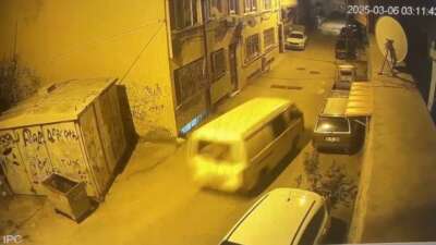 Bursa’da iki araç çaldı, birinin benzini bitti, diğeriyle kaza yaptı!