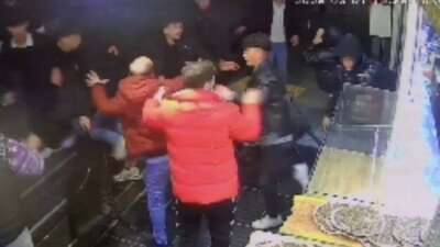 Bursa’da sandalyeler masalar havada uçtu