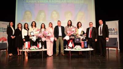 Bursa’da ‘İlham Veren Kadınlar Zirvesi’ yoğun ilgi gördü
