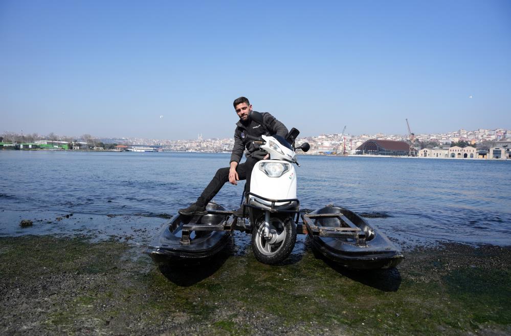 Hem denizde hem karada gidebilen motosiklet yaptı Hem denizde hem karada gidebilen motosiklet yaptı