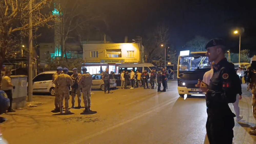 Bursa’da yol verme kavgası! Ortalık savaş alanına döndü