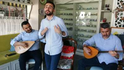 Eli bileğinden koptu, hayattan kopmadı