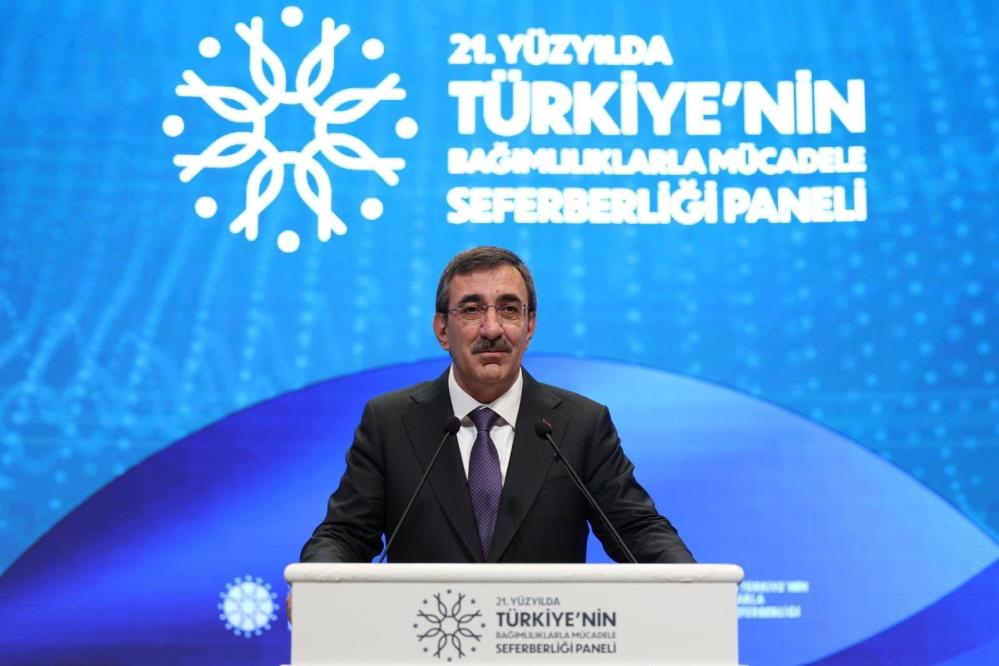 Cumhurbaşkanı Yardımcısı Yılmaz: “Son günlerde maalesef yargı süreçlerimizle ilgili sokaklarda hukuk dışı, hukuka aykırı bir takım eylemlerin, söylemlerin yaşandığını gördük”