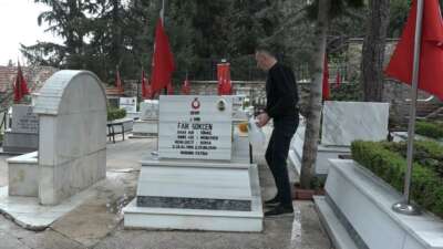 Bursa’da bayram öncesi, şehitlikte hüzün