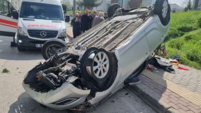 Bursa’da feci kaza! Otomobiliyle taklalar attı