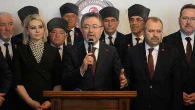 Bakan Yumaklı: “10 binlerce insanın katledilmesine şahitlik yapıyoruz”