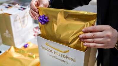 İnegöl Belediyesi’nden yaşlılara bayram sürprizi