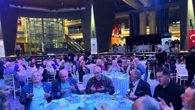 Başkan Aydın muhtarlar ve meclis üyelerine iftar verdi