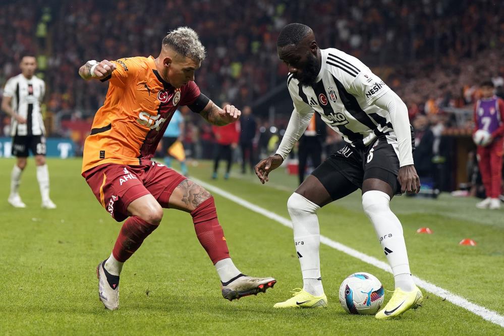 Beşiktaş, derbi galibiyetiyle Avrupa şansını sürdürmek istiyor