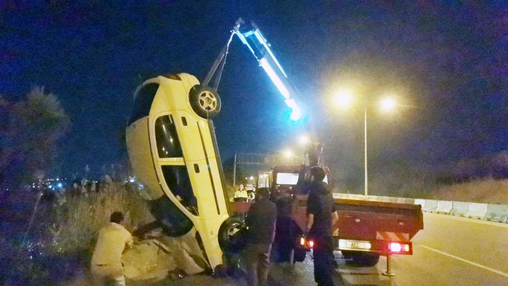 Bursa’da takla atan otomobil zeytinliğe uçtu