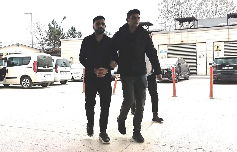 Bursa’da ekmek isteyen müşterisini vuran fırıncı tutuklandı
