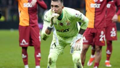 Galatasaray’da derbilerin en deneyimlisi Fernando Muslera