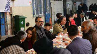 Bursa’da binlerce kişi aynı sofrada buluştu